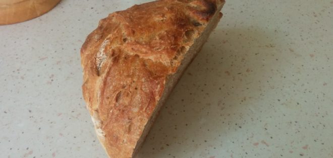 Kan jeg bruke varmluftsovn til å bake eltefritt brød?