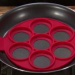 En liten test av formen for å lage pannekaker i som du ser ovenfor